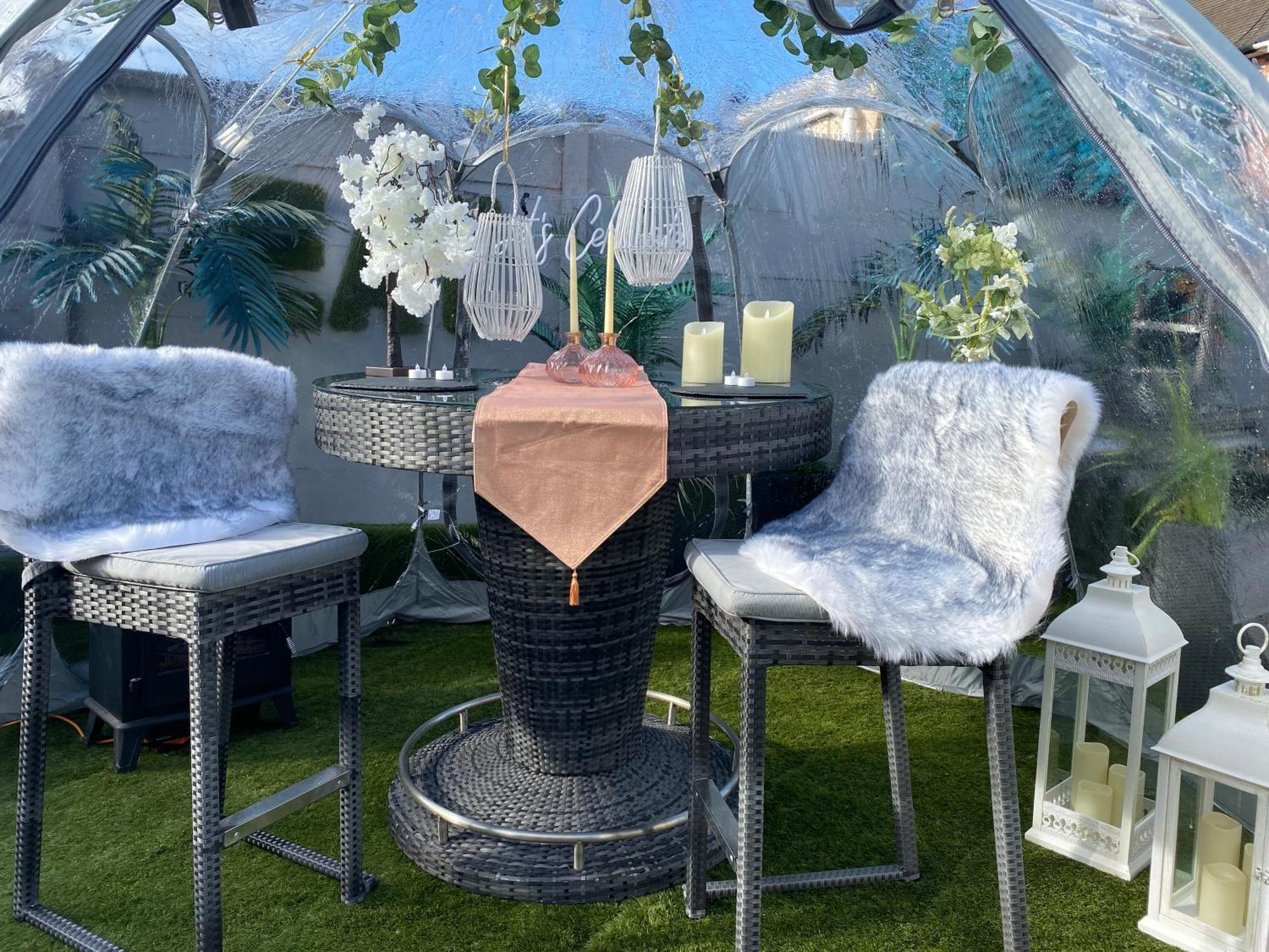 Mini Love Island Style Guest House Includes Personal Hot 24 Hour Swimming Pool, Outdoor Bathtub, Heated Dining Dome And Fire Pit, All This Is Secretly Located In The Busy Suburbs Of 노팅엄 외부 사진